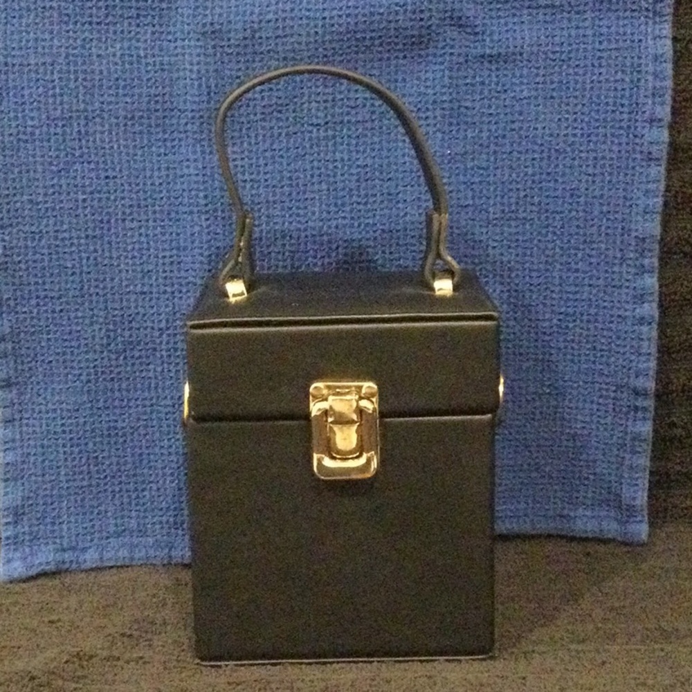 NWOT Versona black box evening bag.